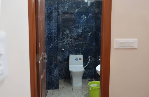 Virarajendrapet Hotel | Hill Palace Residency