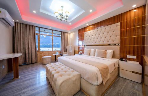 Aleo Hotel | Hill River Resort - Central Heated & Air Cooled - Near Mall Road , Best Property of Manali 2024- 2025