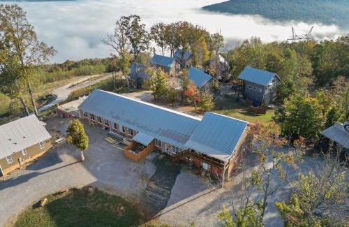 Bryant House | Hill's HideAway with a hot tub & great views