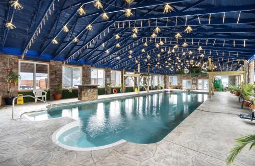 Bryant House | Hill's HideAway with a hot tub & great views