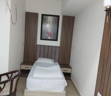 Karnaprayag Hotel | Hill side hotel