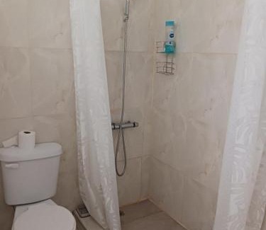 Tower Isle House | Hill Veiw Rooms