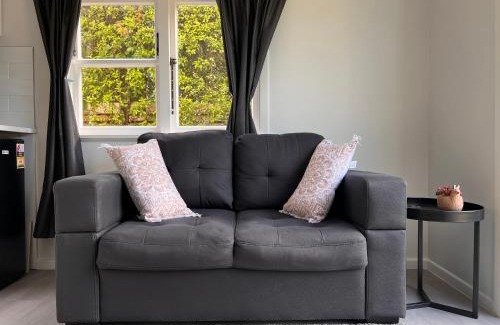 Tawa Apartment | Hill View Abode Tawa