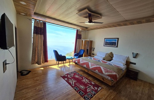 Chakrata Hotel | Hill View Retreat