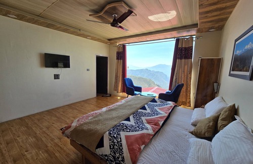Chakrata Hotel | Hill View Retreat
