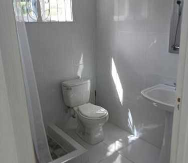 Tower Isle Bed & Breakfast | Hill View Rooms