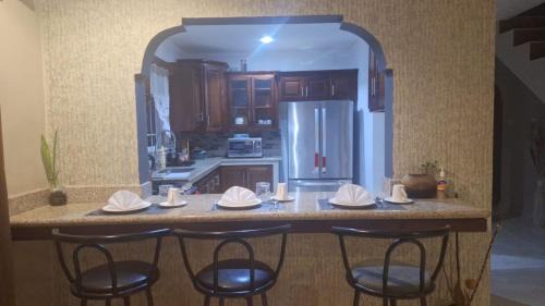 Runaway Bay Bed & Breakfast | Hill view Vacational Rental