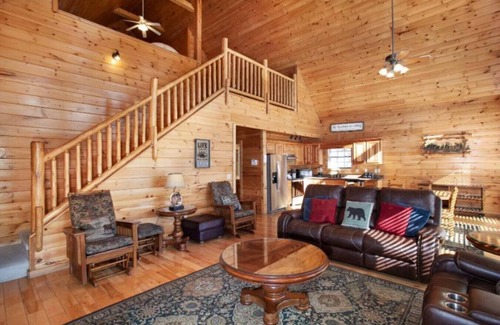 Gatlinburg - Pigeon Forge Cabin | Hillbilly Hilton | 3-Story Log Cabin w/Game Room & Decks