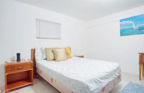 Downtown Nassau Hostel | Hillcrest