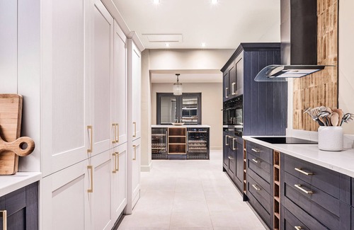 Newton Grange Cottage | HILLCREST HOUSE, pet friendly, with hot tub in Ashbourne