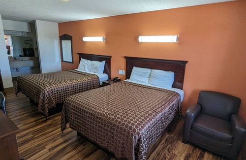 Ozona Hotel | Hillcrest Inn & Suites
