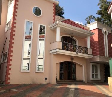 Kandal Hotel | Hillcrest Metro