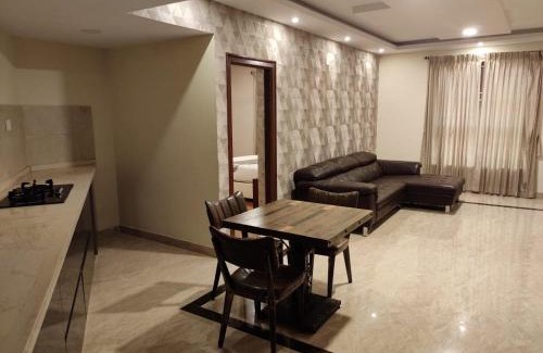 Kandal Hotel | Hillcrest Metro