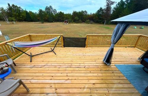 Rapid River Hotel | Hillcrest Motel