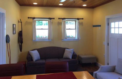 Manset House | Hillcrest Retreat