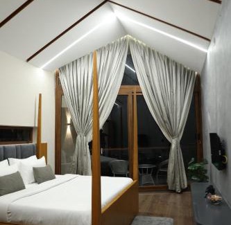 Coonoor Bed & Breakfast | Hills and Heart Luxury Villa By LexStays