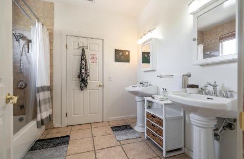 Studio City House | Hills of Studio City, your serene home away from Home