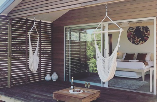 Oneroa Cabin | 🏖Hillside Cabin in Oneroa