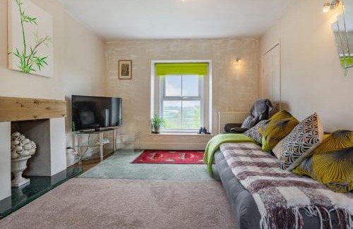 Peasedown Saint John Apartment | Hillside Cottage