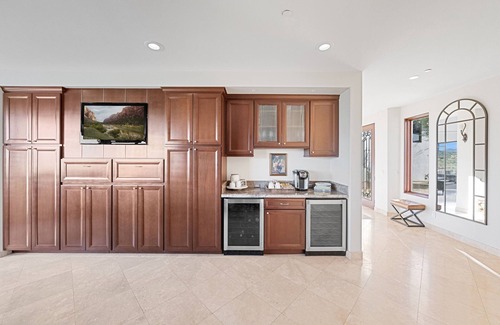 Poway House | Hillside Family Oasis: Infinity Pool & Sunset Spa