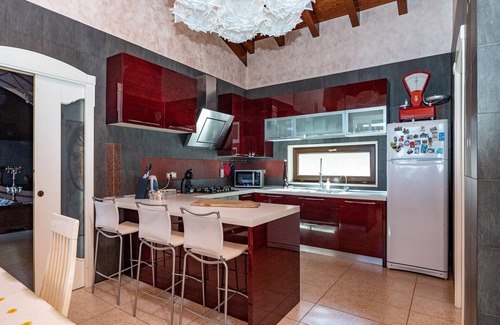 Gioiosa Marea House | Hillside Haven with Pool