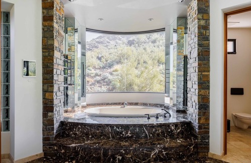 Montana De Bonitas Casas House | Hillside Hideaway by LuxeKey I Private Luxury Home w/ Guest House, Pool, & Views