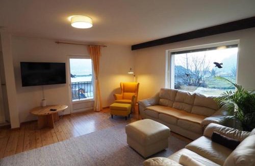 Bodensdorf Apartment | Hillside Hideaway