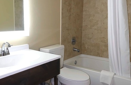 Martinsburg Hotel | Hillside Inn & Suite