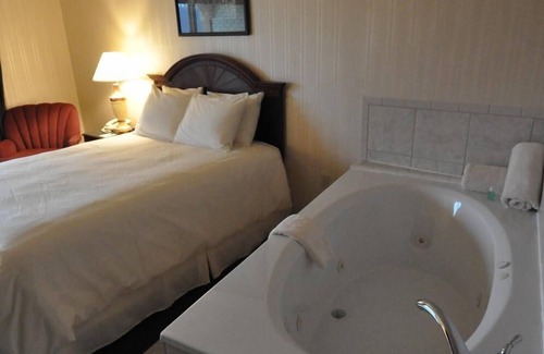 Madison Hotel | Hillside Inn