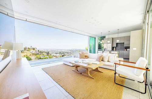 Beverly Hills Villa | Hillside Oasis with Infinity Pool & City Views