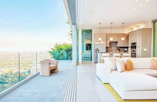 Beverly Hills Villa | Hillside Oasis with Infinity Pool & City Views