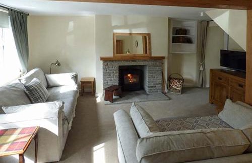 Gayle House | Hillside View