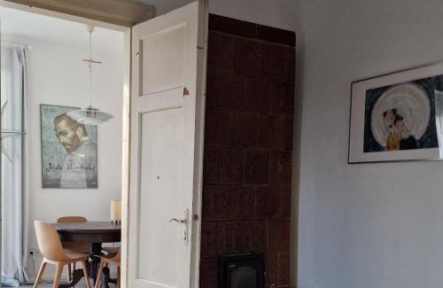 Vilnius House | Hillside view house with garden, private parking, quiet location - 12 min to Old town anytime, Long stays welcome