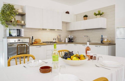 Polignano a Mare Villa | Hillside Villa for 5 guests in Polignano a Mare