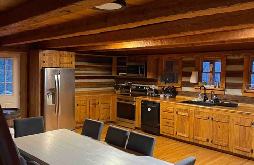 Marietta Cabin | Hilltop Cabin on a Winery Propertynn