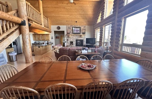 Mountain Club Ski Chalet | Hilltop Chalet-*Stunning Views*, 3mi from downtown