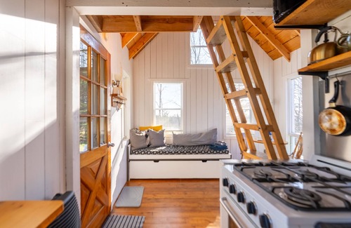 Lunenburg County Cabin | HillTop Farm Cottage