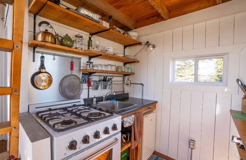 Lunenburg County Cabin | HillTop Farm Cottage