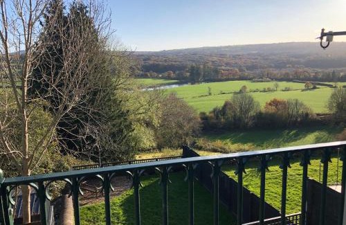 Pentrefelin House | Hilltop