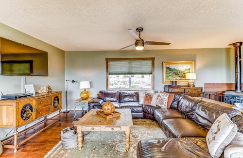 Blairsville House | Hilltop Haven