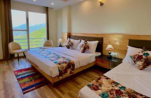 Bullawala Hotel | Hilltop Haven With Scenic Mountain View