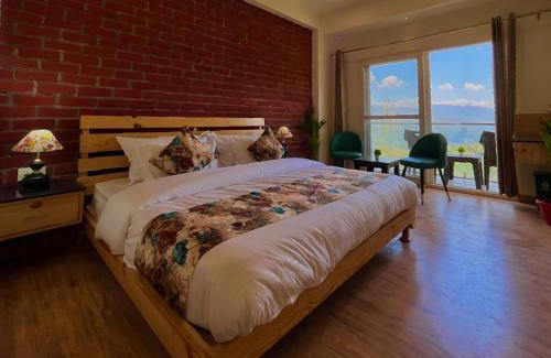 Bullawala Hotel | Hilltop Heaven With Scenic Mountain View