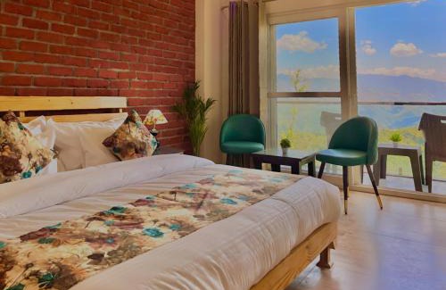 Bullawala Hotel | Hilltop Heaven With Scenic Mountain View