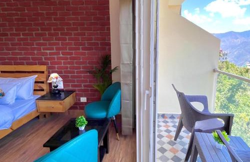 Bullawala Hotel | Hilltop Heaven With Scenic Mountain View