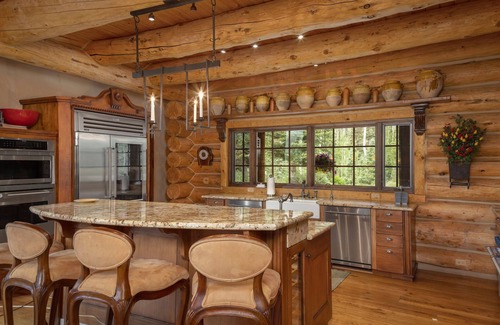Mountain Village House | HILLTOP HIDEAWAY- A Magical Mountain Ski Estate with Game Room, Hot Tub, and Vie