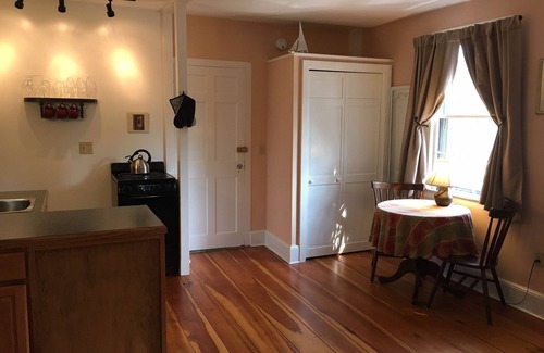 Belfast Apartment | Hilltop Hideaway - Downtown Belfast