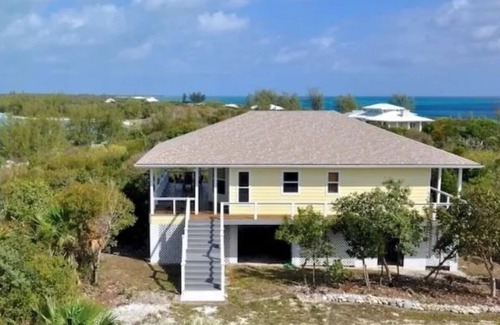 Green Turtle Cay House | Hilltop House GTCnExceptional views of Cocoa Bay and Atlantic Ocean