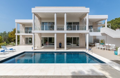 Pastida Villa | Hilltop Luxury Villa
