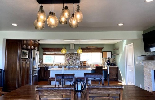 Northwest San Pedro House | Hilltop Oasis Near Palos Verdes