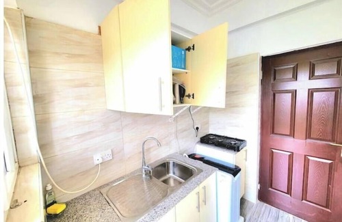 Kwabenyan House | HillView 1 Bedrm Home with Swimming Pool @Kwabenya